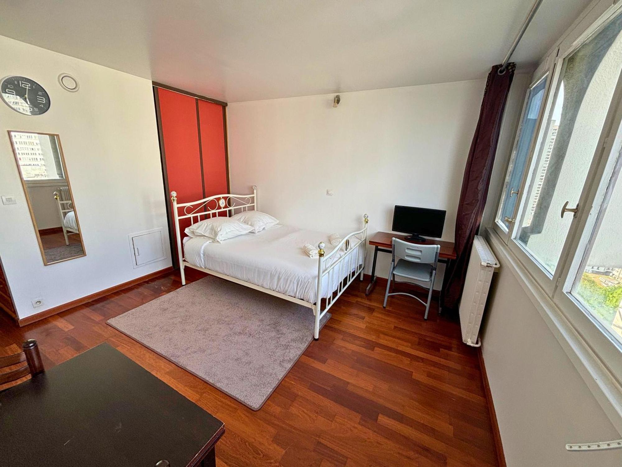 With Panoramic View: Live In Peace! Apartment